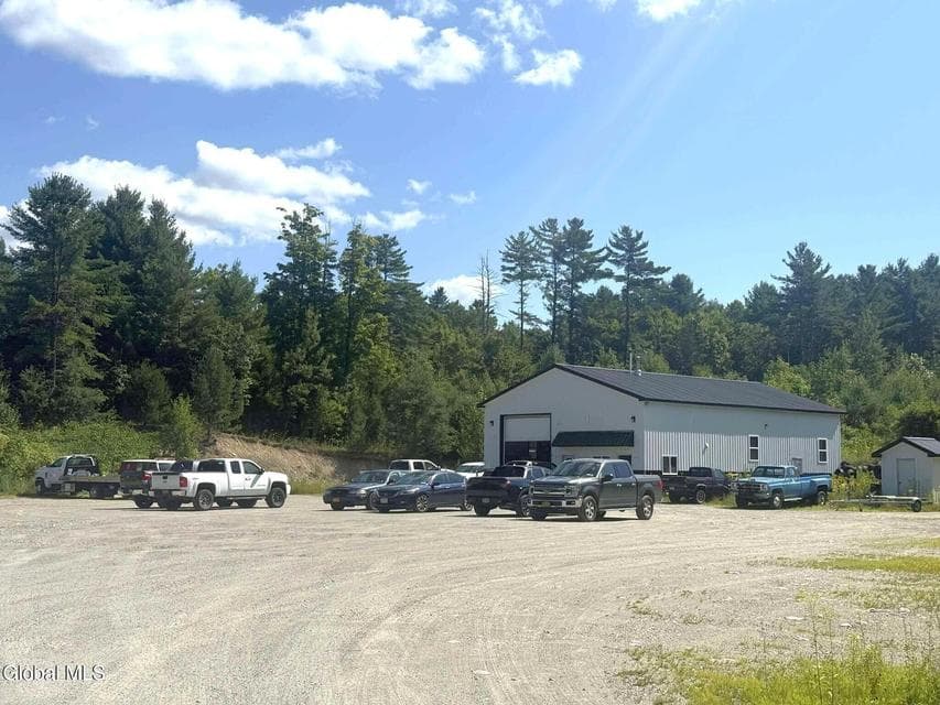 23 Industrial Drive, photo 1
