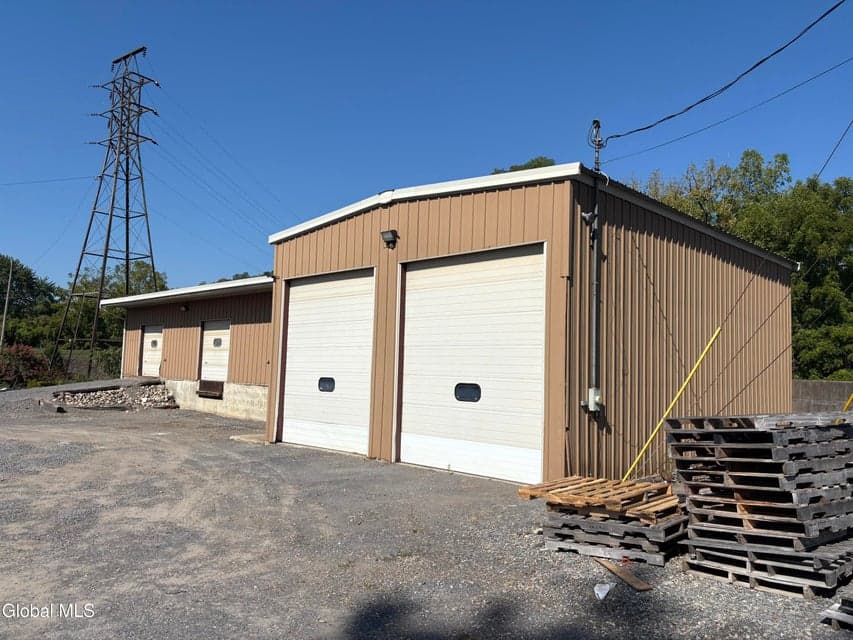 101 Erie Street, photo 2
