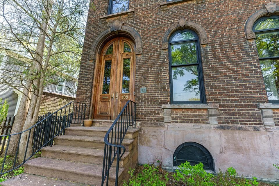 198 9th Street, photo 4