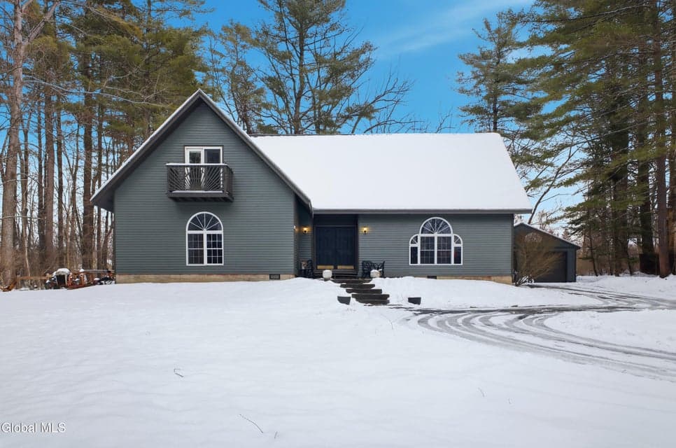 48 Meadow Drive, photo 1