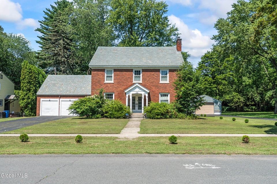 28 Tudor Road, photo 1