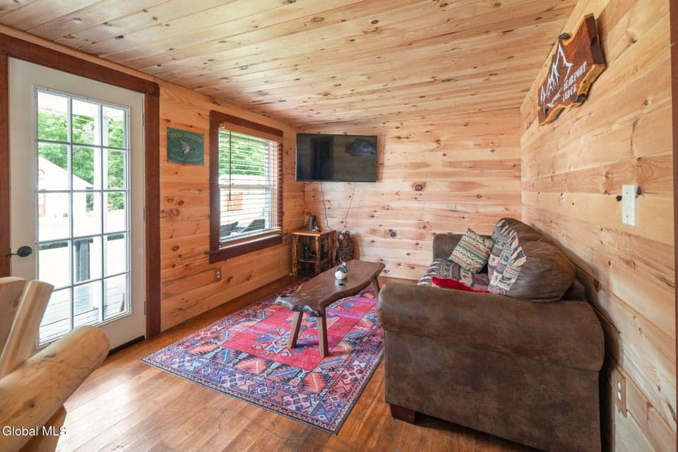234 Lake Shore Drive North, photo 5
