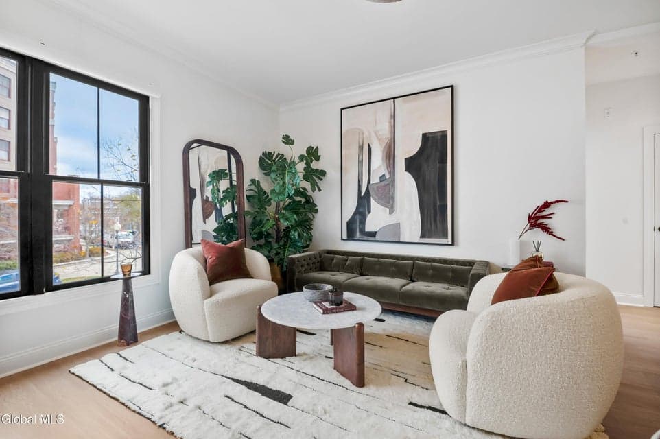 30 Lake Avenue, photo 3