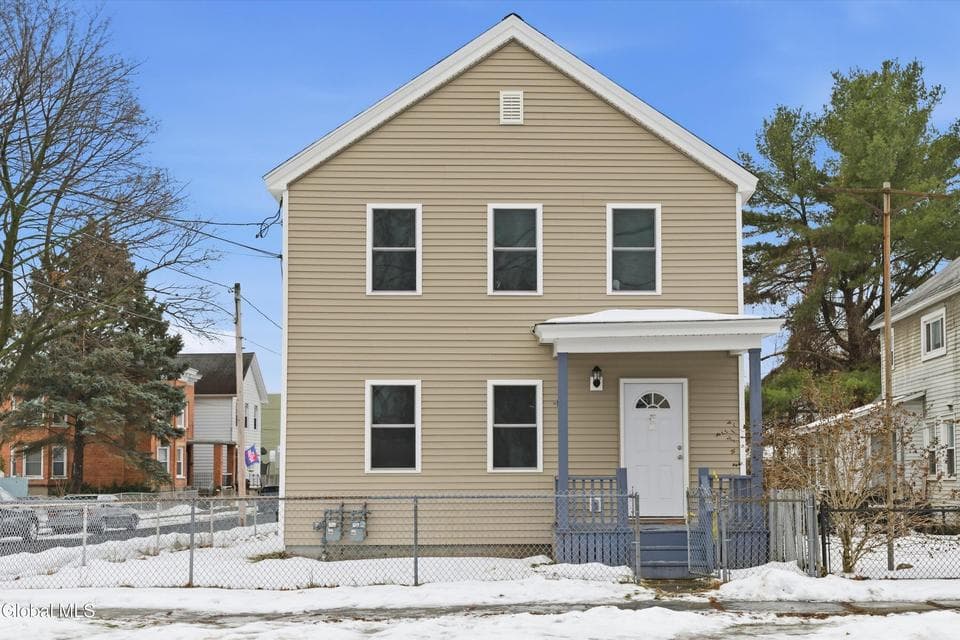 902 24th Street, photo 1
