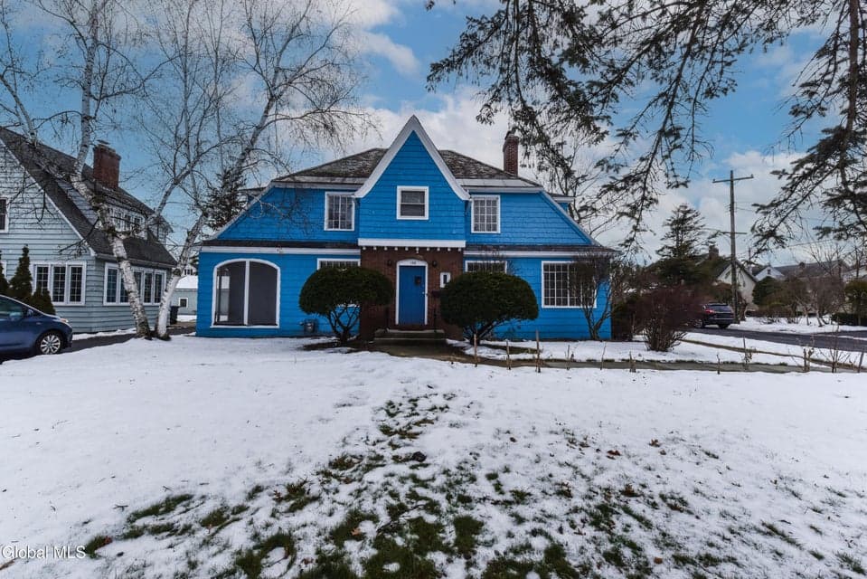194 S Main Avenue, photo 1