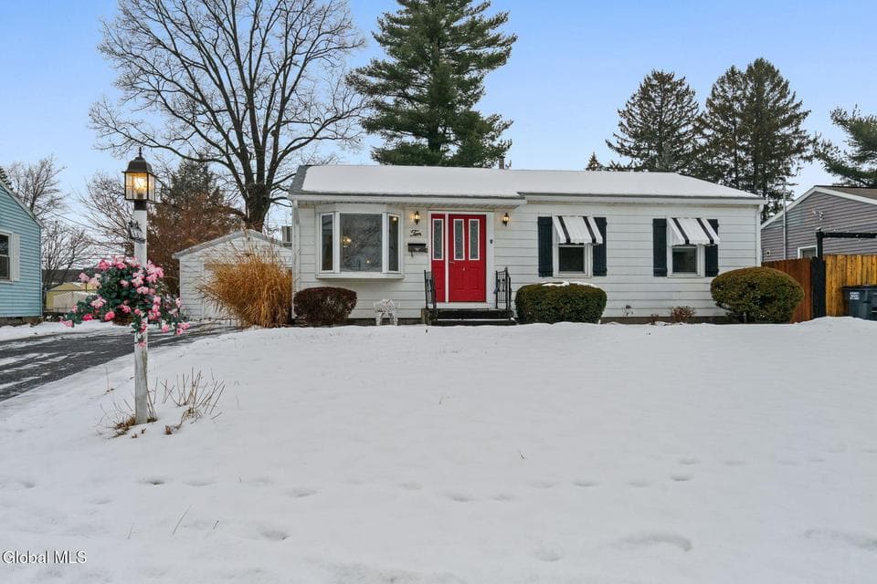 10 Mildred Lane, photo 2