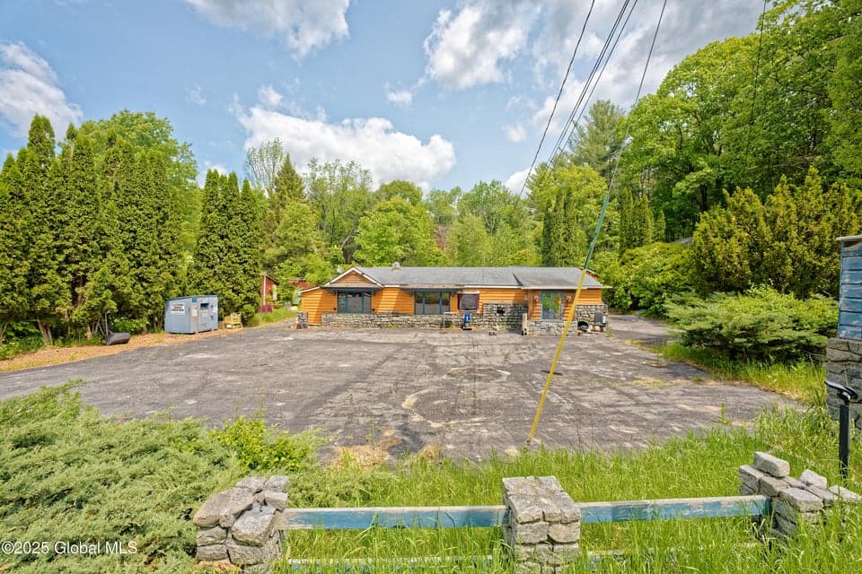 2244 Call Street, photo 1