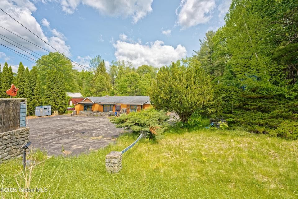2244 Call Street, photo 2