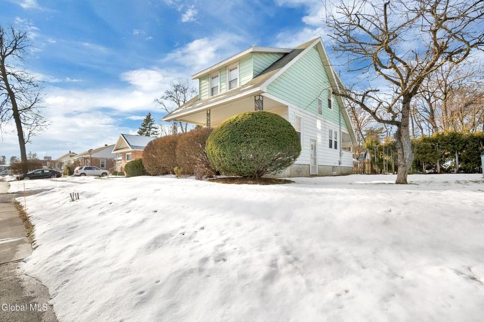 47 Marriott Avenue, photo 3