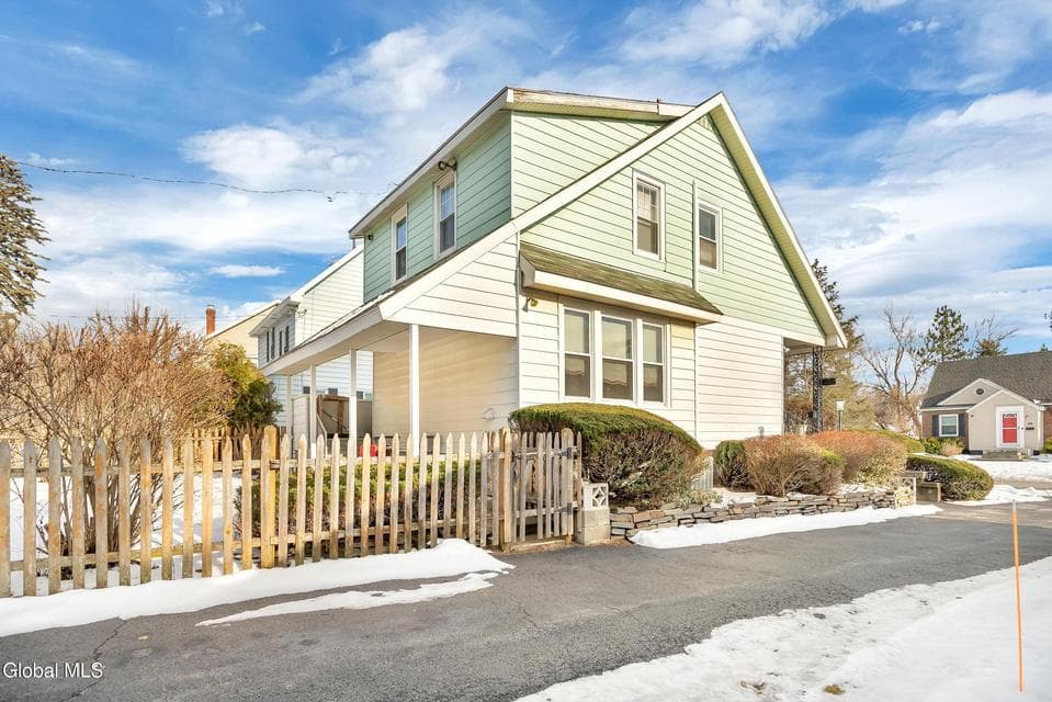 47 Marriott Avenue, photo 4
