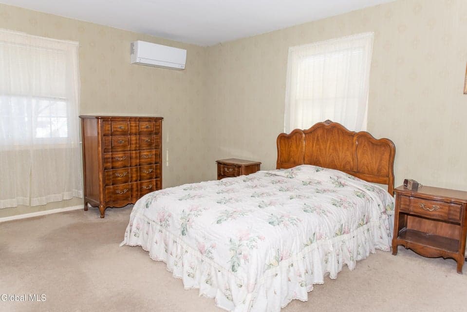 14 Imperial Lane, Charlton, NY, photo 3