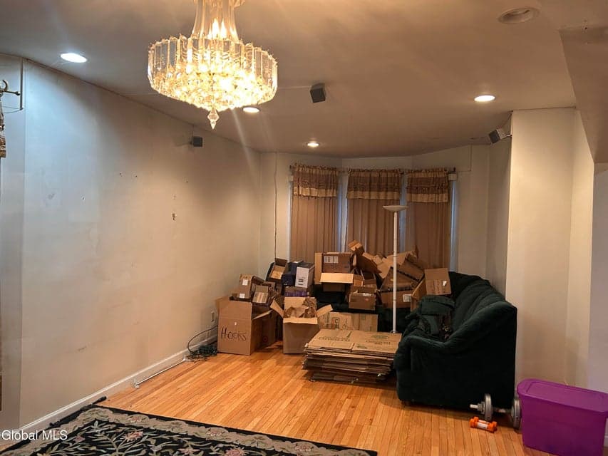 42 Kelton Avenue, photo 5