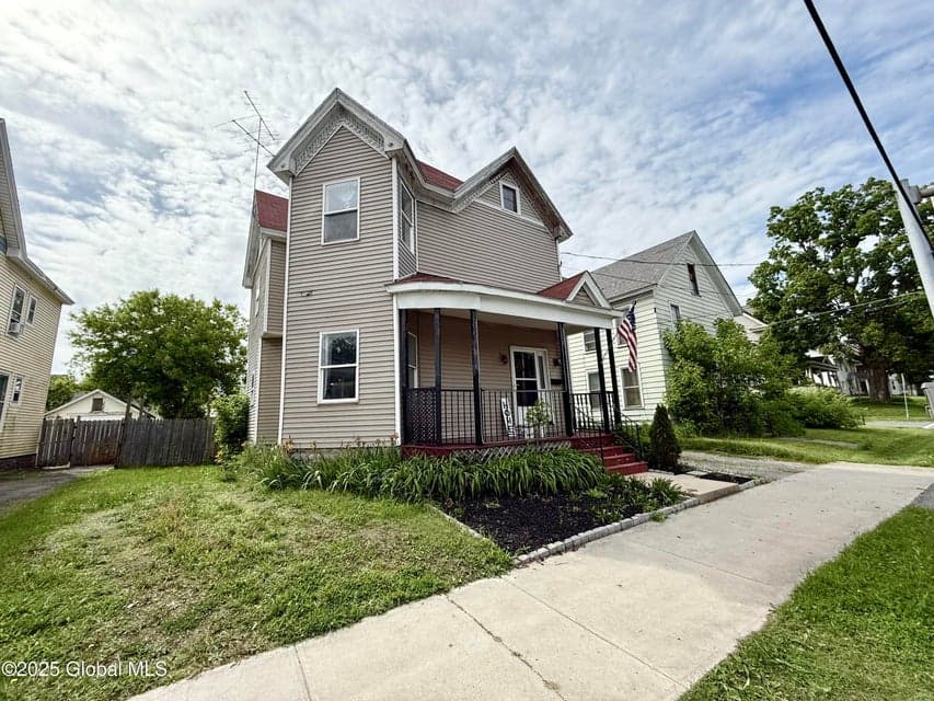 243 N Perry Street, photo 2