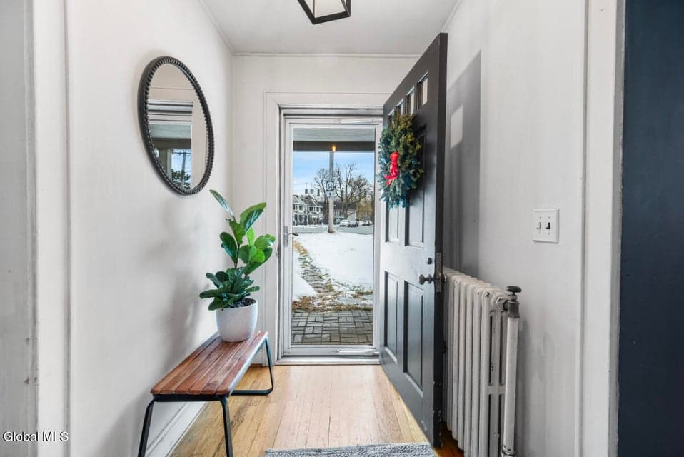 456 Pawling Avenue, photo 5