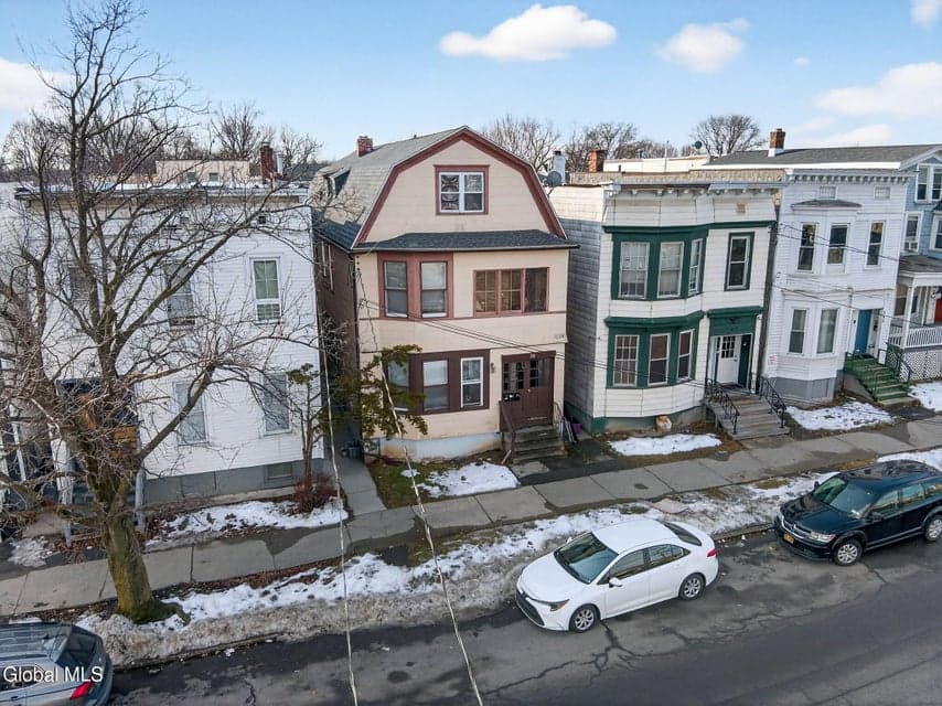 558 Washington Avenue, photo 4