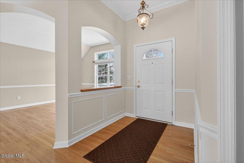 8 Danbury Court, photo 2
