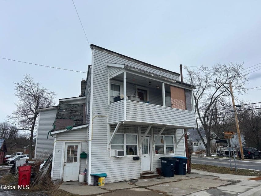 321 Alexandria Avenue, photo 2