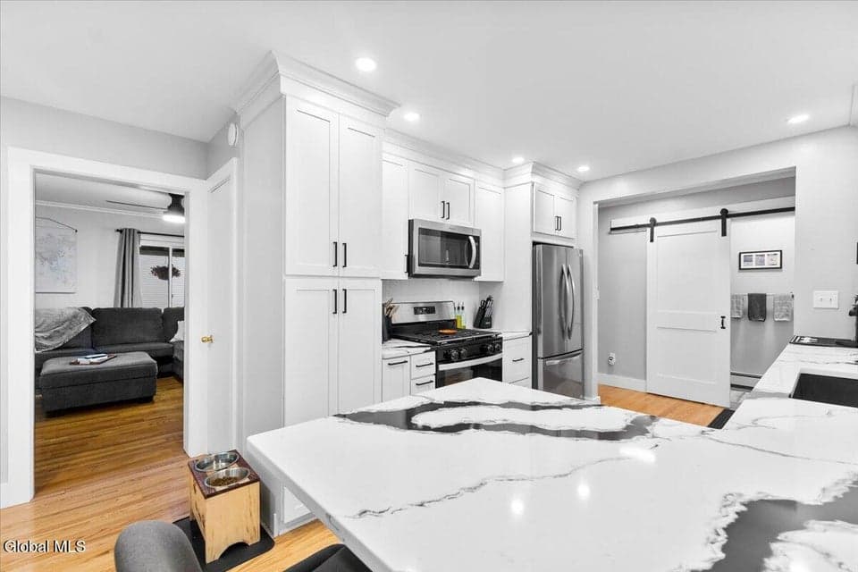7 Maplewood Parkway, photo 2