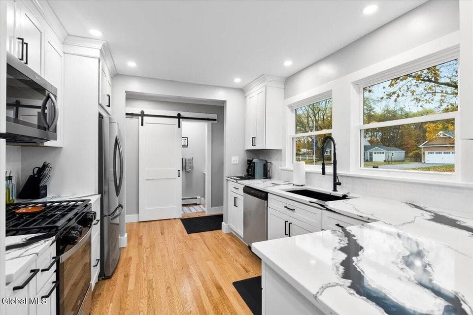 7 Maplewood Parkway, photo 5