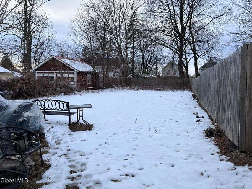 710 Ontario Street, photo 4
