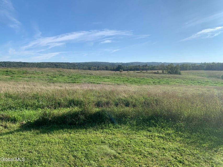 L34.111 Western Turnpike, photo 1