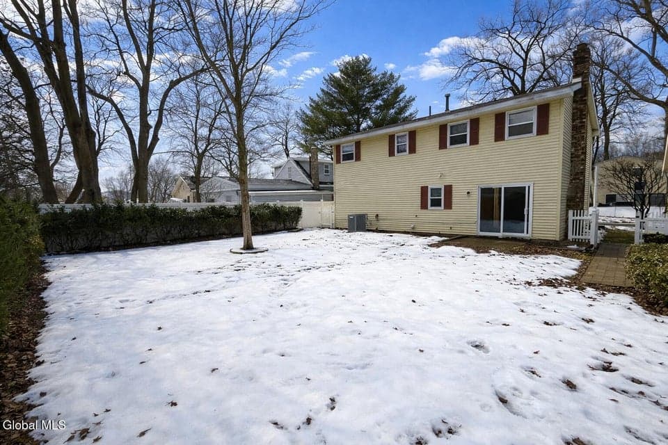 238 Ward Avenue, photo 5