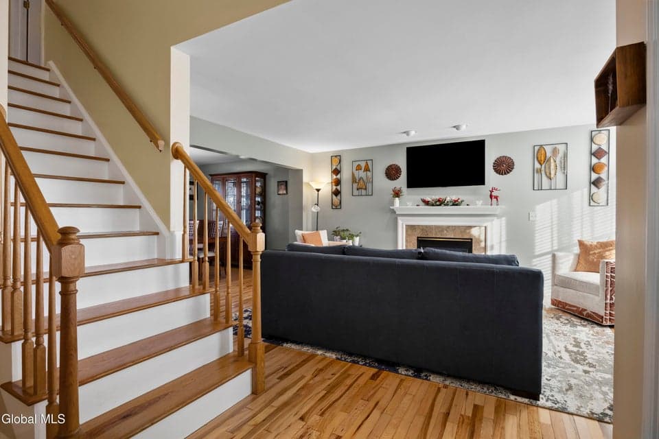 23 Cedarcrest Drive, photo 4
