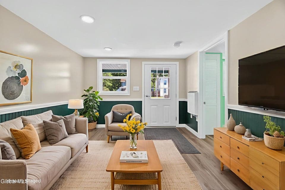 549 Lower Allen Street, photo 4