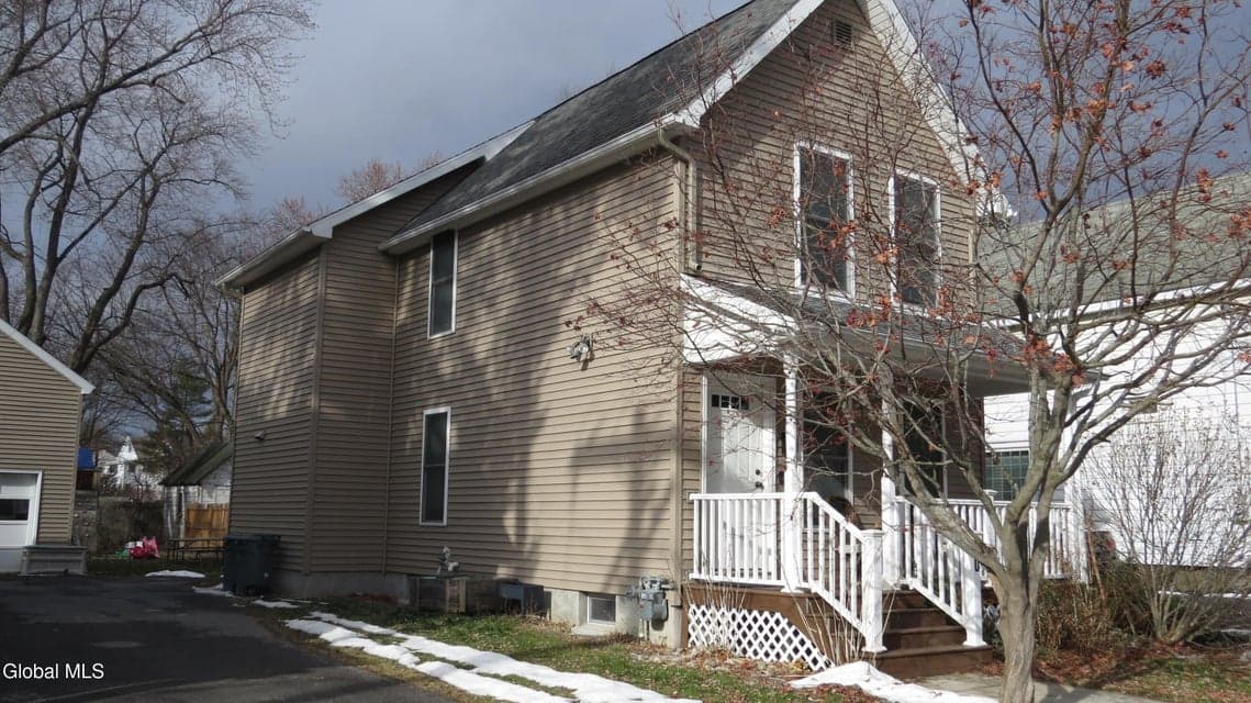 10 S Reynolds Street, photo 3