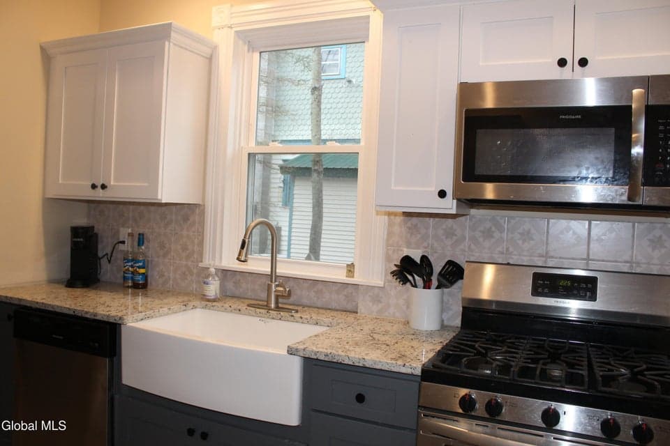 19 Saratoga Avenue, photo 5