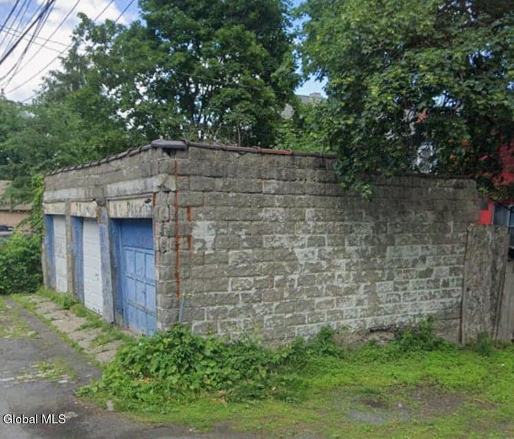 0.09 acres · Duplex, photo 5