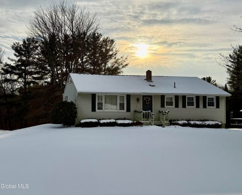243 Scenic Drive, photo 1