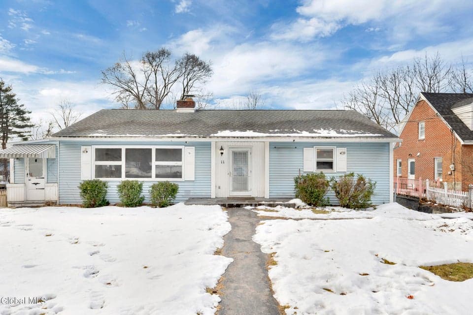 11 Hillside Avenue, photo 1