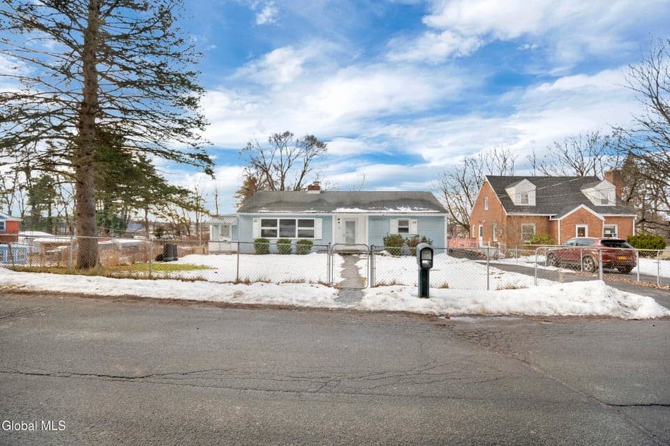 11 Hillside Avenue, photo 2