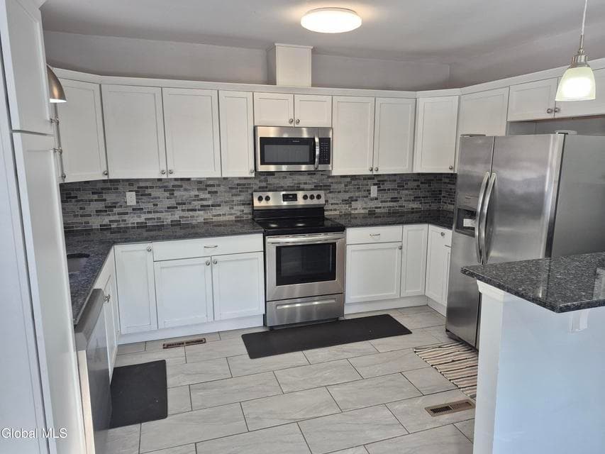 8 Green Street, Mayfield, NY, photo 2
