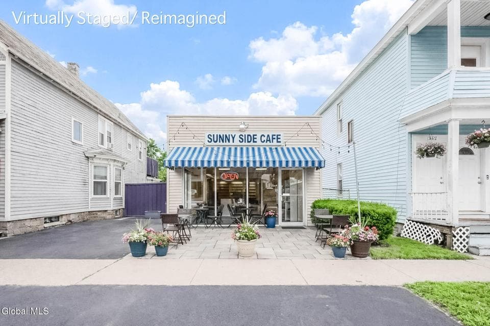 1564 Becker Street, photo 2