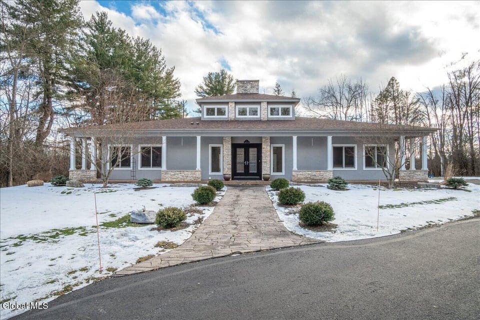 7 Legends Way, Clifton Park, NY, photo 3