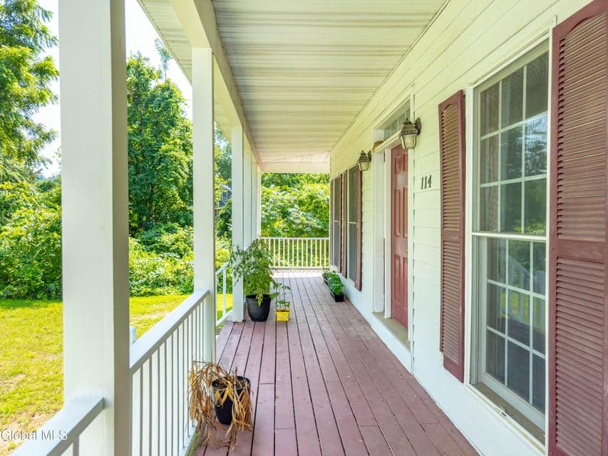 114 Stone Quarry Road, photo 3