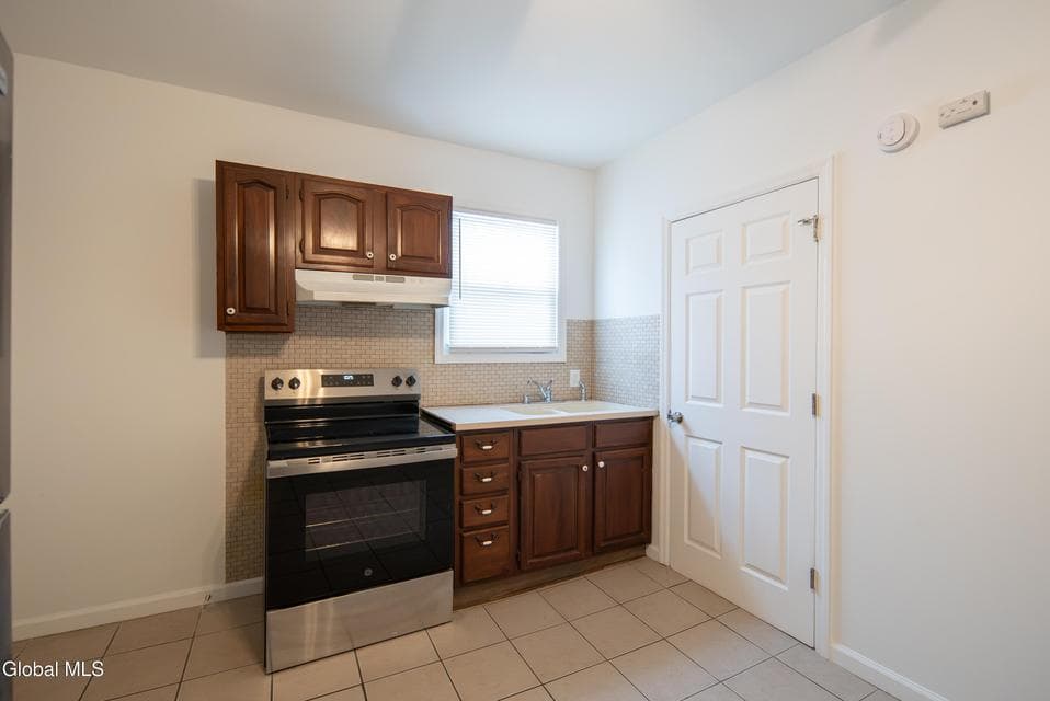 27 Lansing Street, photo 5