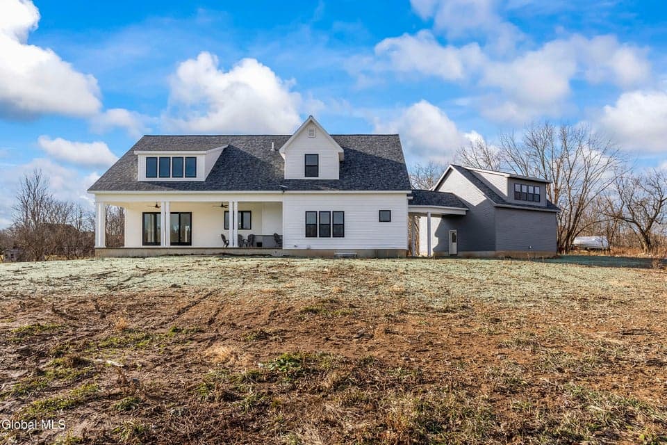811 Walden's Pond Road, photo 2