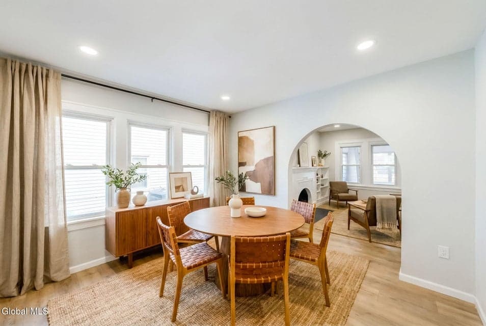 1020 Washington Avenue, photo 3