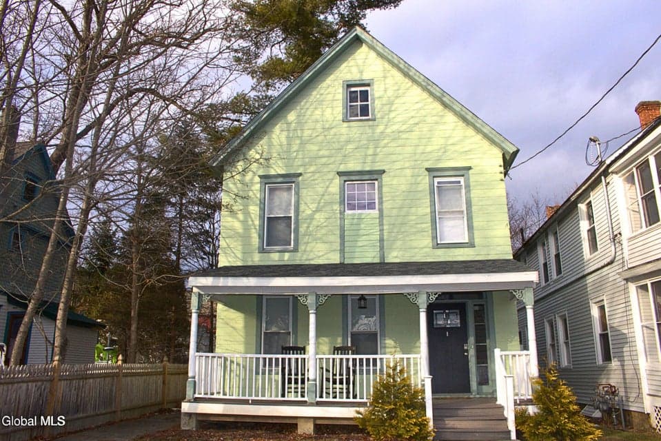 19 Saratoga Avenue, photo 1