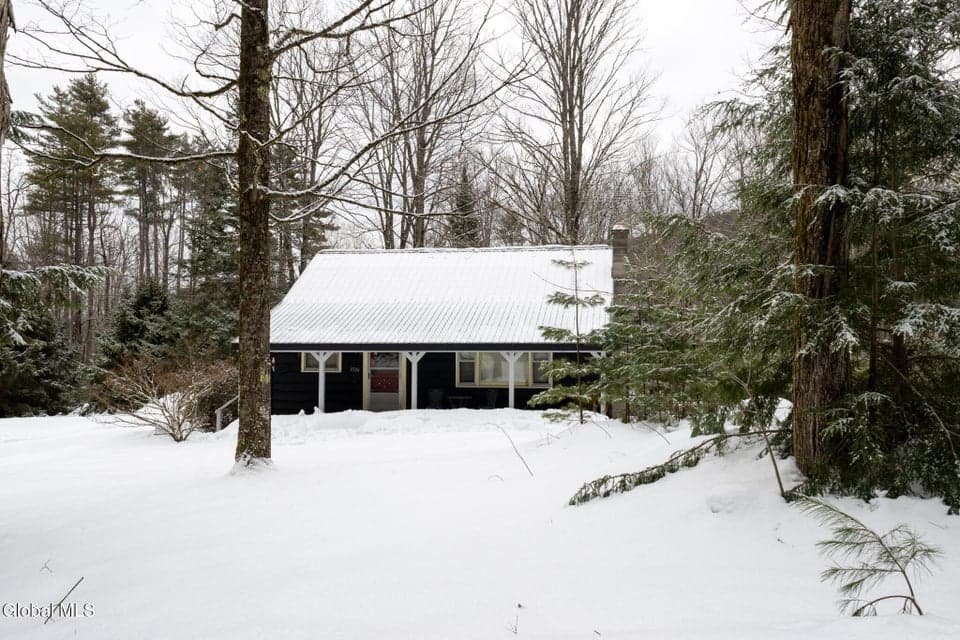 1506 Adirondack Road, photo 2