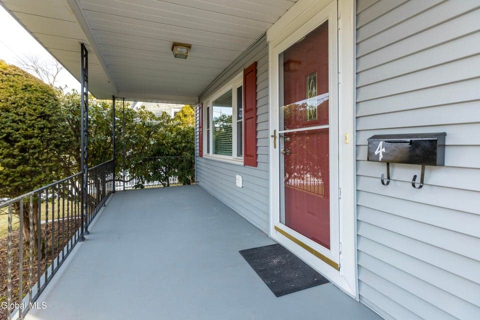 4 Van Buren Avenue, photo 2