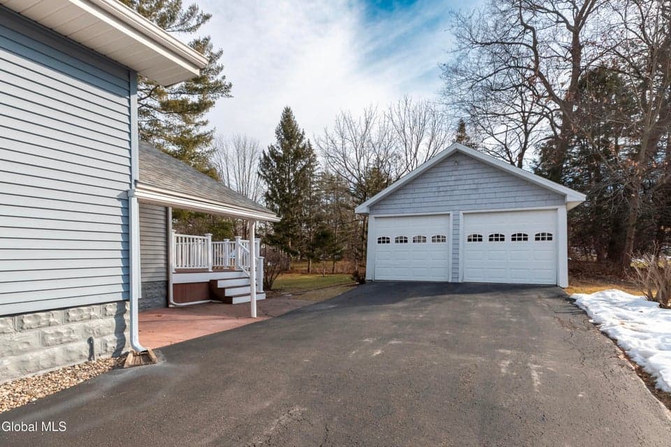 4 Van Buren Avenue, photo 3