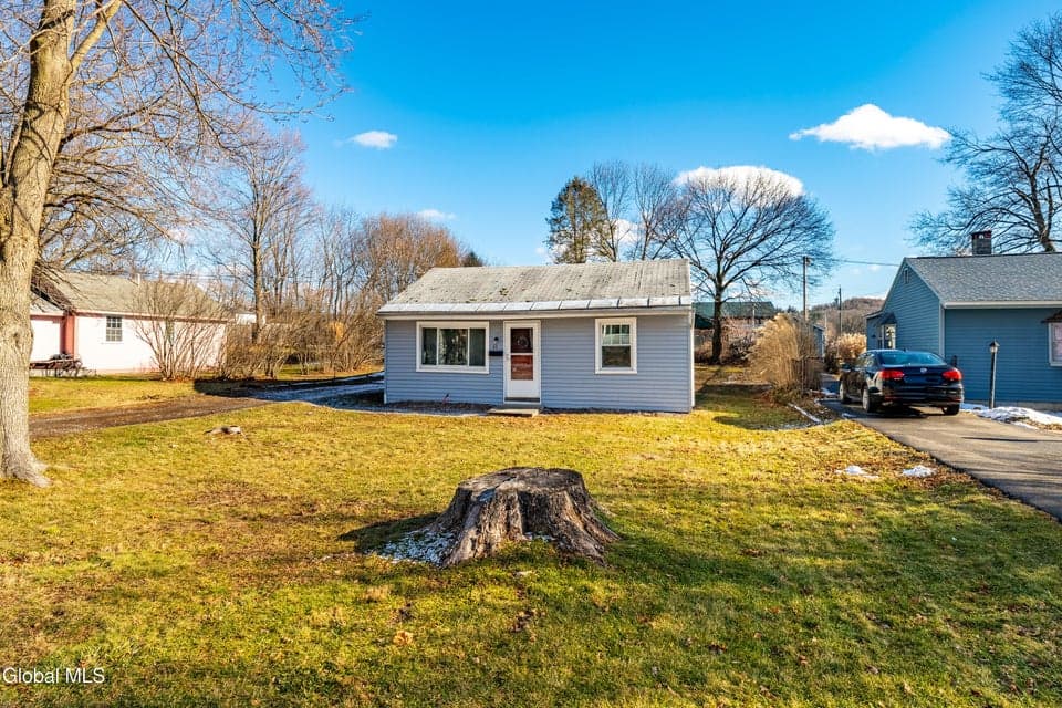 45 Houseman Avenue, photo 4