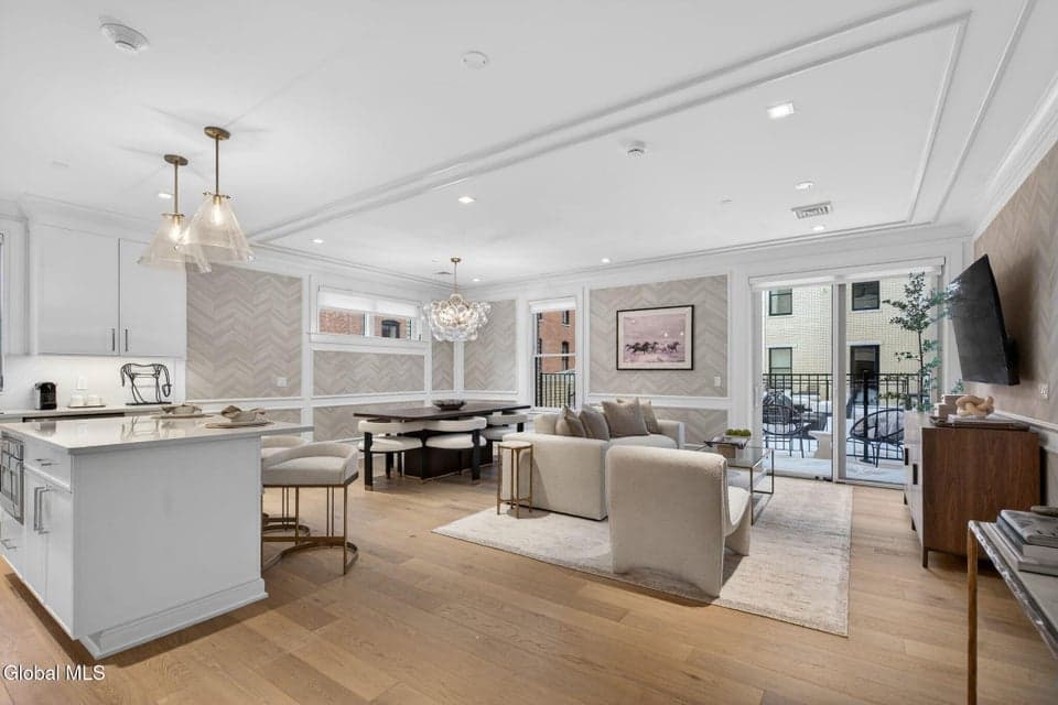19 Washington Street, 259 I, Saratoga Springs, Inside, NY 12866, photo 5