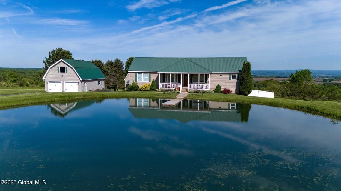 127 Firefly Meadow Road, photo 2