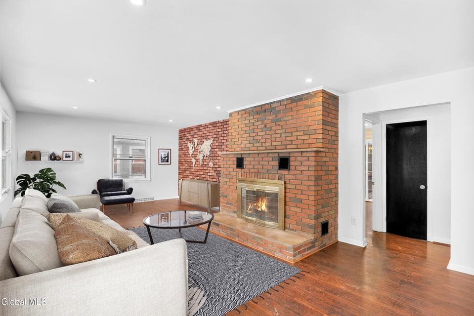 11 Hillside Avenue, photo 5