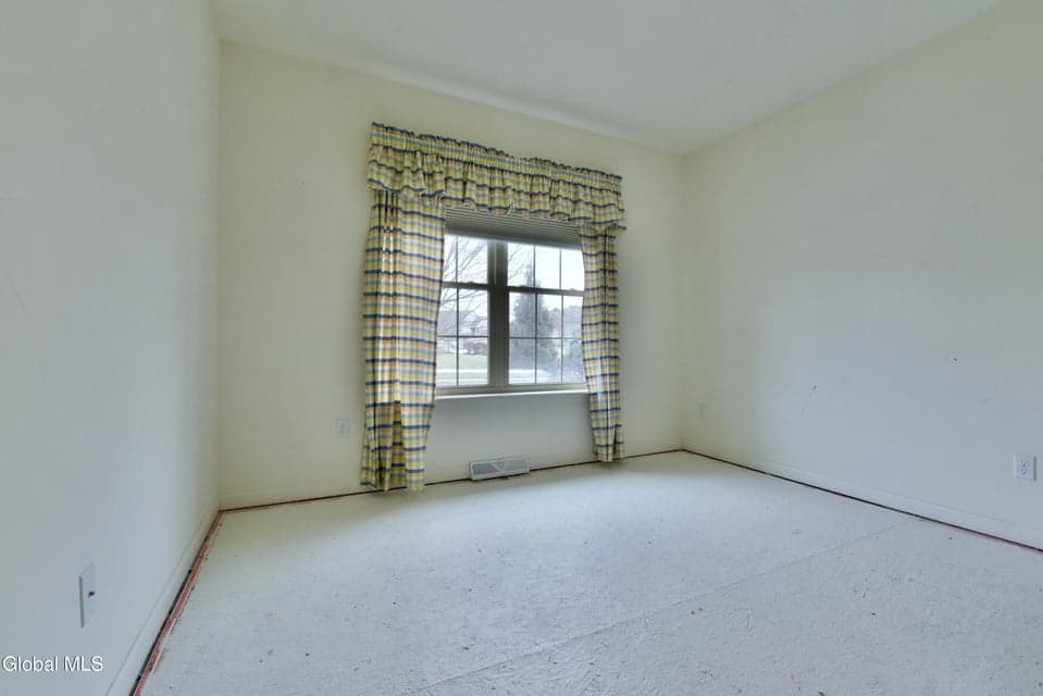 48 Fathers Way, photo 3